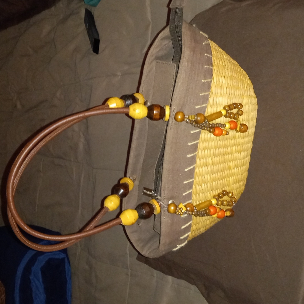 Woven straw bag. Great condition!
